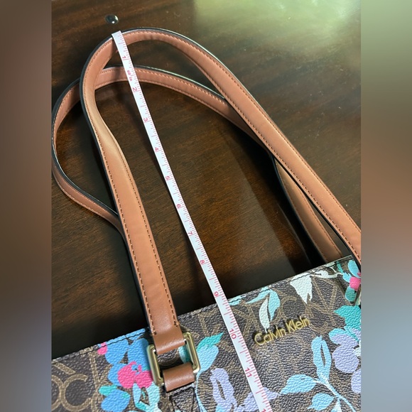 Calvin Klein handbag - Picture 2 of 10